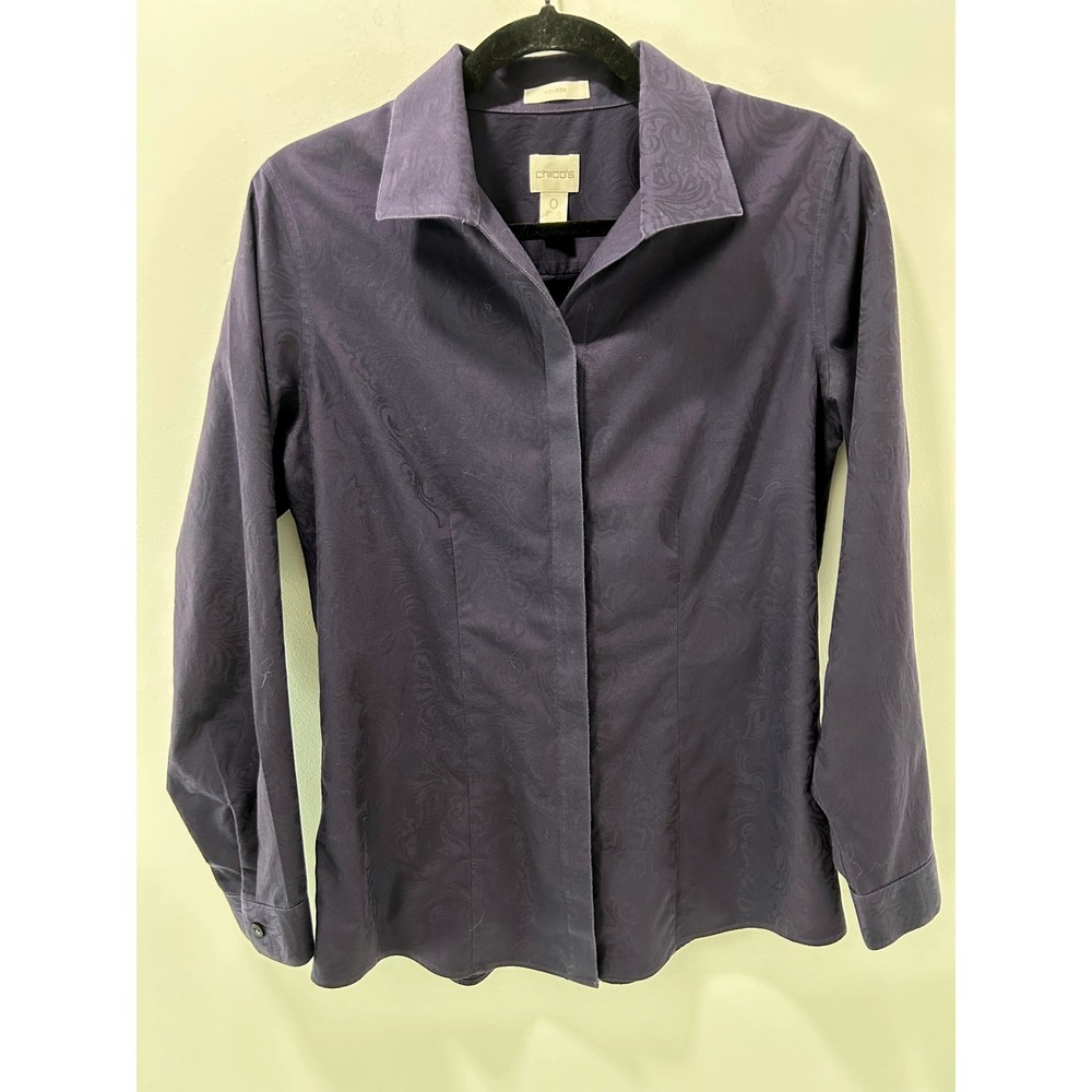Chicos No Iron Purple Paisley Jacquard Button Down Shirt Womens Size 0 S Cotton